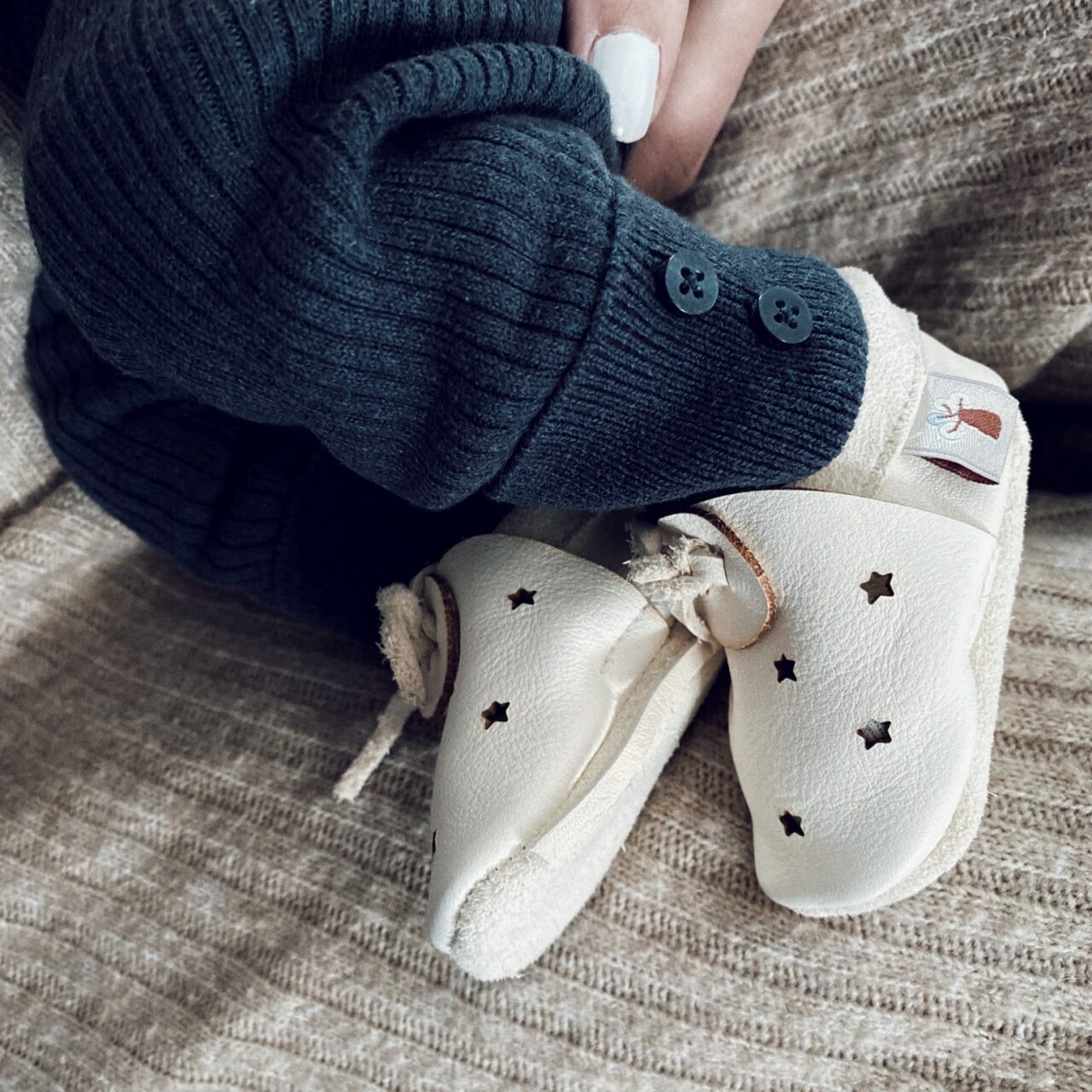755-Baobaby-soft-sole-baby-shoes-Stars-white-1.jpeg