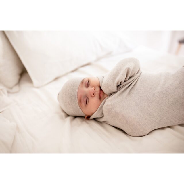 poofi-merino-set-kapa-i-dekica-poklon-za-bebe