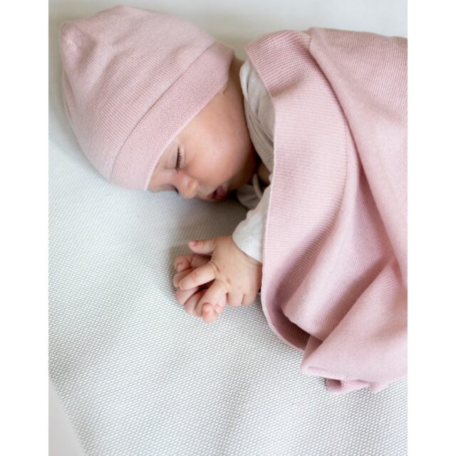 poofi-merino-set-kapa-i-dekica-poklon-za-bebe